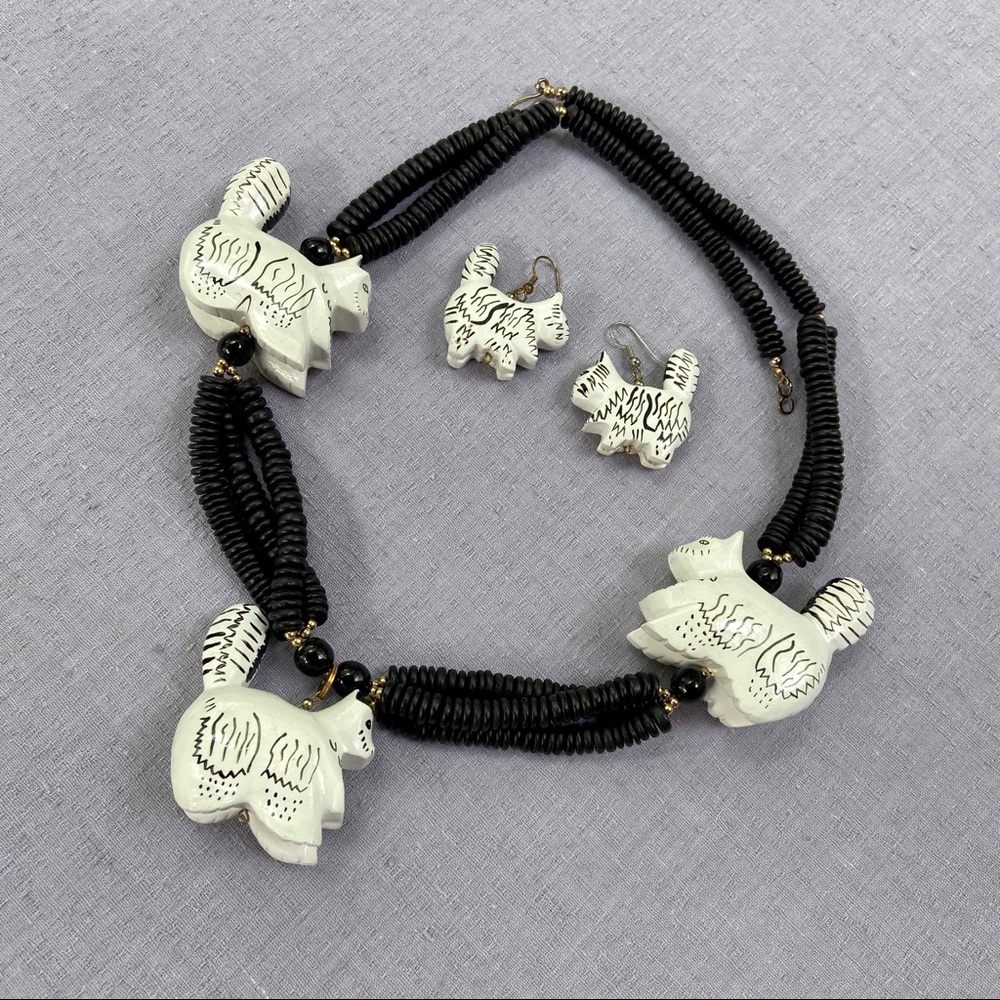Vintage Beaded Cat Necklace & Earrings Wood Set - Picture 6 of 16